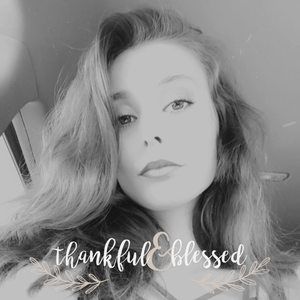 Meet your Posher, Chloe